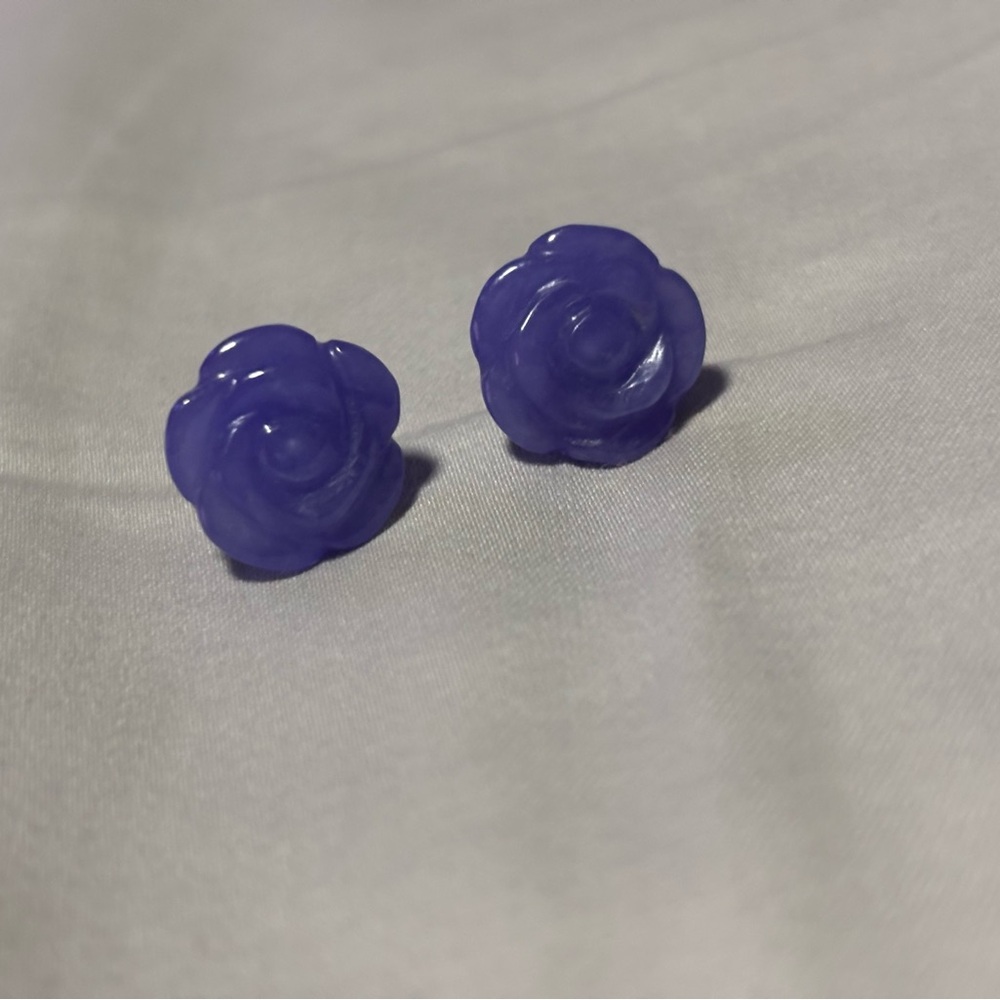 Rose Jade Stud Earrings. - Picture 3 of 7